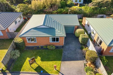 Photo of property in 16 Pohutukawa Grove, Titahi Bay, Porirua, 5022