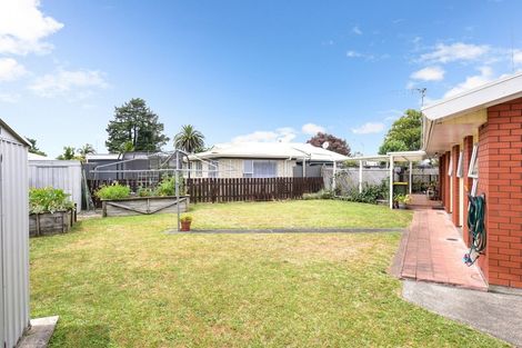 Photo of property in 4 Morrow Avenue, St Andrews, Hamilton, 3200