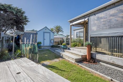 Photo of property in 7 Barber Street, Foxton Beach, Foxton, 4815