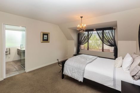 Photo of property in 105b Holly Road, St Albans, Christchurch, 8014