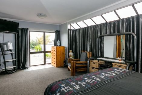 Photo of property in 48 Meeanee Road, Taradale, Napier, 4112