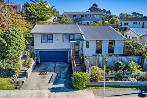 Photo of property in 75 Omapere Street, Whitby, Porirua, 5024