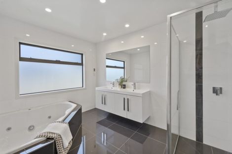 Photo of property in 35 Mataroa Crescent, Flagstaff, Hamilton, 3210