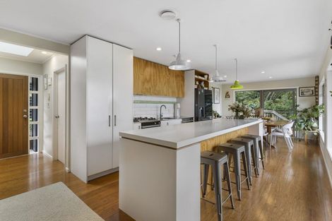 Photo of property in 2/106 Island Bay Road, Beach Haven, Auckland, 0626