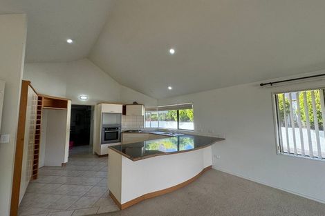 Photo of property in 1 Capistrano Mews, Goodwood Heights, Auckland, 2105