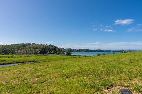 Photo of property in 95 Ahumoana Road, Okura Bush, Silverdale, 0794