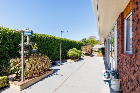 Photo of property in 16 Leon Place, Waitara, 4320