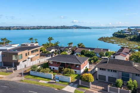 Photo of property in 114 Bramley Drive, Farm Cove, Auckland, 2012