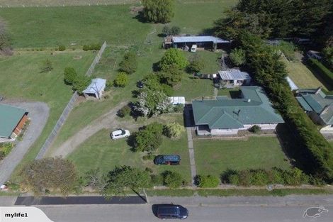 Photo of property in 37 Princes Street, Waikari, 7420