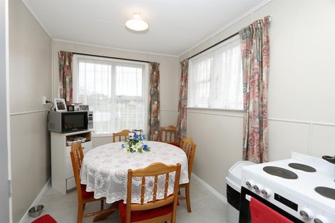 Photo of property in 281 South Road, Hawera, 4610