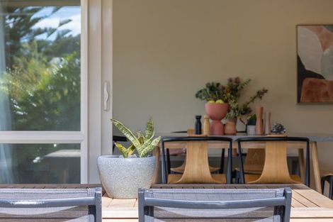 Photo of property in 4 Fairway Oaks Drive, Waikanae Beach, Waikanae, 5036