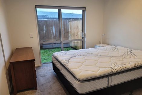 Photo of property in 16 Kutukutu Street, Takanini, 2112