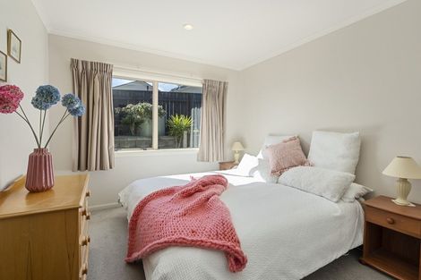 Photo of property in 14 Meadow Court, Paraparaumu, 5032