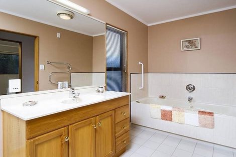 Photo of property in 1/7 Eban Avenue, Hillcrest, Auckland, 0627