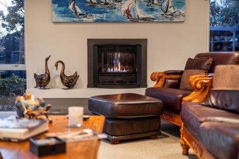 Photo of property in 142 North Parade, Richmond, Christchurch, 8013