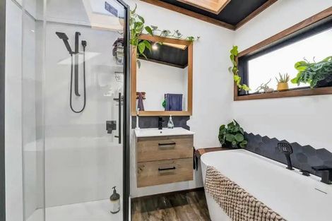 Photo of property in 126 Miranda Street, Stratford, 4332
