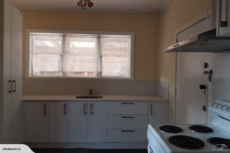 Photo of property in 2/3170 Great North Road, New Lynn, Auckland, 0600