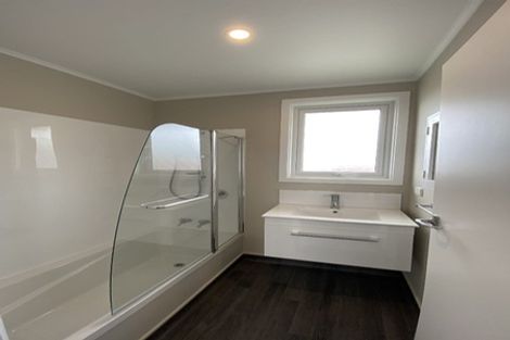 Photo of property in 3/55 Apu Crescent, Lyall Bay, Wellington, 6022