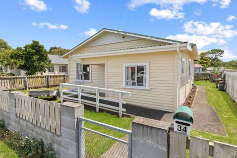 Photo of property in 34 High Street West, Waitara, 4320