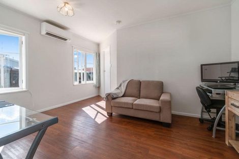 Photo of property in 55 Graham Avenue, Te Atatu Peninsula, Auckland, 0610