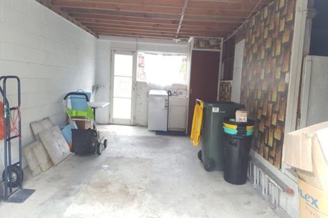 Photo of property in 2/5 Tirimoana Road, Te Atatu South, Auckland, 0602