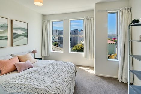 Photo of property in 35 Karo Drive, Te Aro, Wellington, 6011