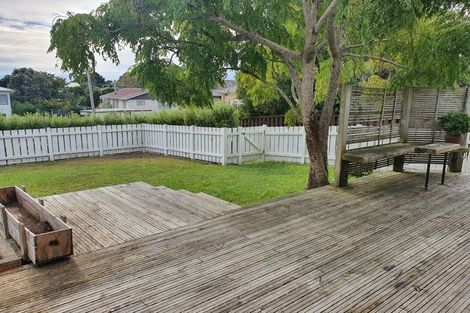 Photo of property in 17 Warriston Avenue, Waiuku, 2123