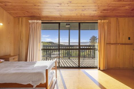 Photo of property in 10 Pukawa Road, Pukawa Bay, Turangi, 3381