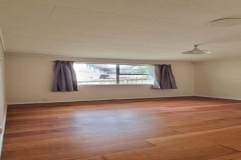 Photo of property in 31 Normanton Street, Glenfield, Auckland, 0629
