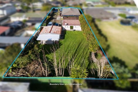 Photo of property in 4 Roberts Road, Te Atatu South, Auckland, 0610