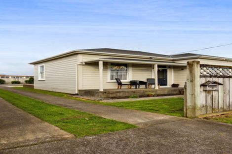 Photo of property in 22 Milmoe Street, Hawera, 4610