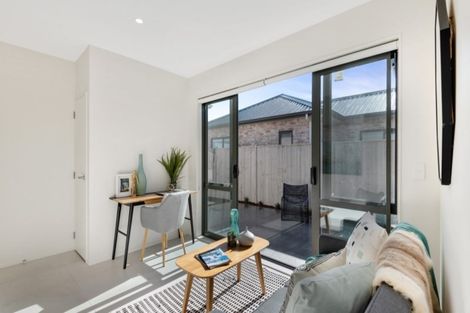 Photo of property in 35 Pepene Avenue, Takanini, 2112