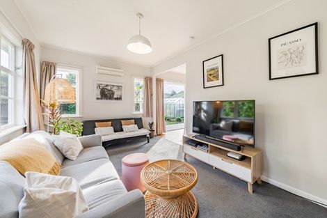 Photo of property in 19 Naenae Road, Naenae, Lower Hutt, 5011