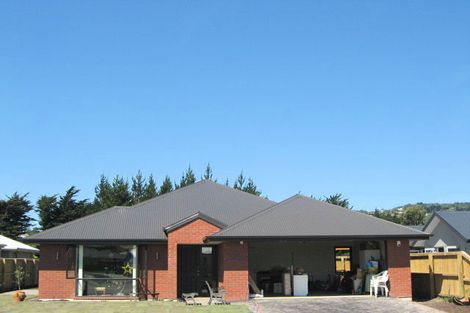 Photo of property in 41 Holbrook Way, Westmorland, Christchurch, 8025