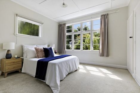 Photo of property in 11 Norfolk Street, Northland, Wellington, 6012