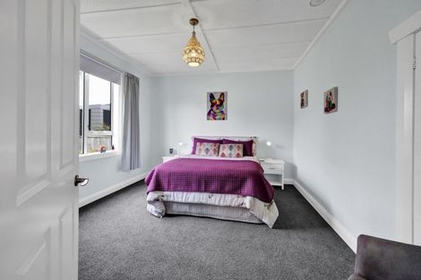 Photo of property in 30 Kahikatea Street, Inglewood, 4330