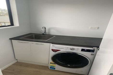 Photo of property in 5 Frosses Place, Massey, Auckland, 0614