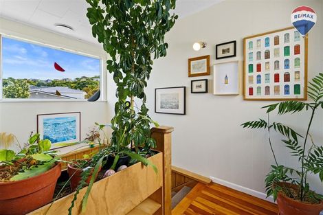 Photo of property in 10 Laurel Grove, Maungaraki, Lower Hutt, 5010