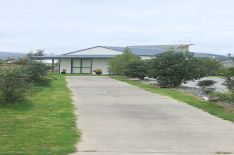 Photo of property in 125 Sands Crescent, Matarangi, Whitianga, 3592