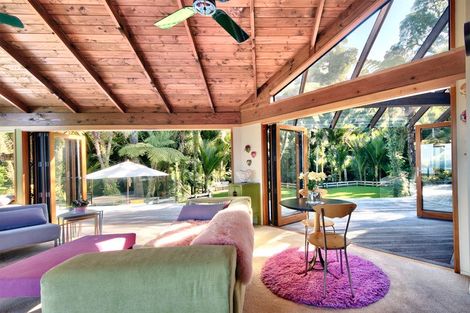 Photo of property in 234 Scenic Drive, Titirangi, Auckland, 0604