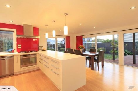 Photo of property in 19 Miro Street, Eastbourne, Lower Hutt, 5013