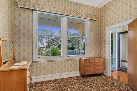 Photo of property in 64 Princes Street, Northcote Point, Auckland, 0627