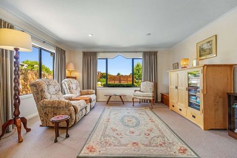 Photo of property in 15 Norfolk Drive, Cambridge, 3434