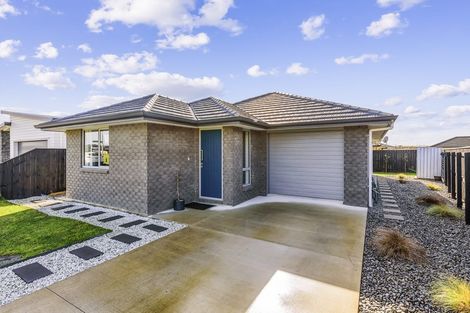Photo of property in 35 Pohe Street, Waikanae, 5036
