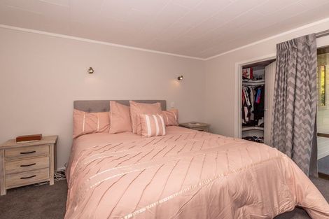 Photo of property in 92 Henley Street, Westport, 7825