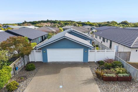 Photo of property in 8 Paioke Street, Waikanae, 5036