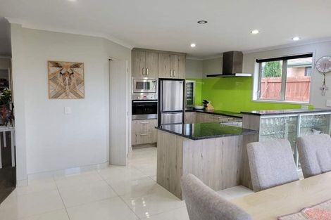 Photo of property in 28 Helenslee Road, Pokeno, 2402