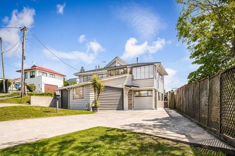 Photo of property in 24 Verbena Road, Birkdale, Auckland, 0626