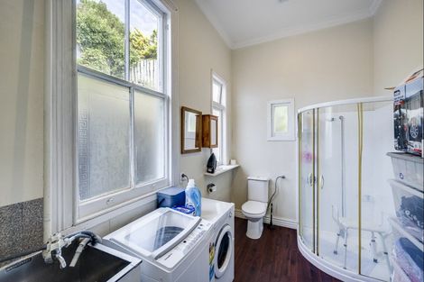 Photo of property in 4 Fitzroy Road, Bluff Hill, Napier, 4110