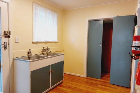 Photo of property in 18a Tomo Street, New Lynn, Auckland, 0600